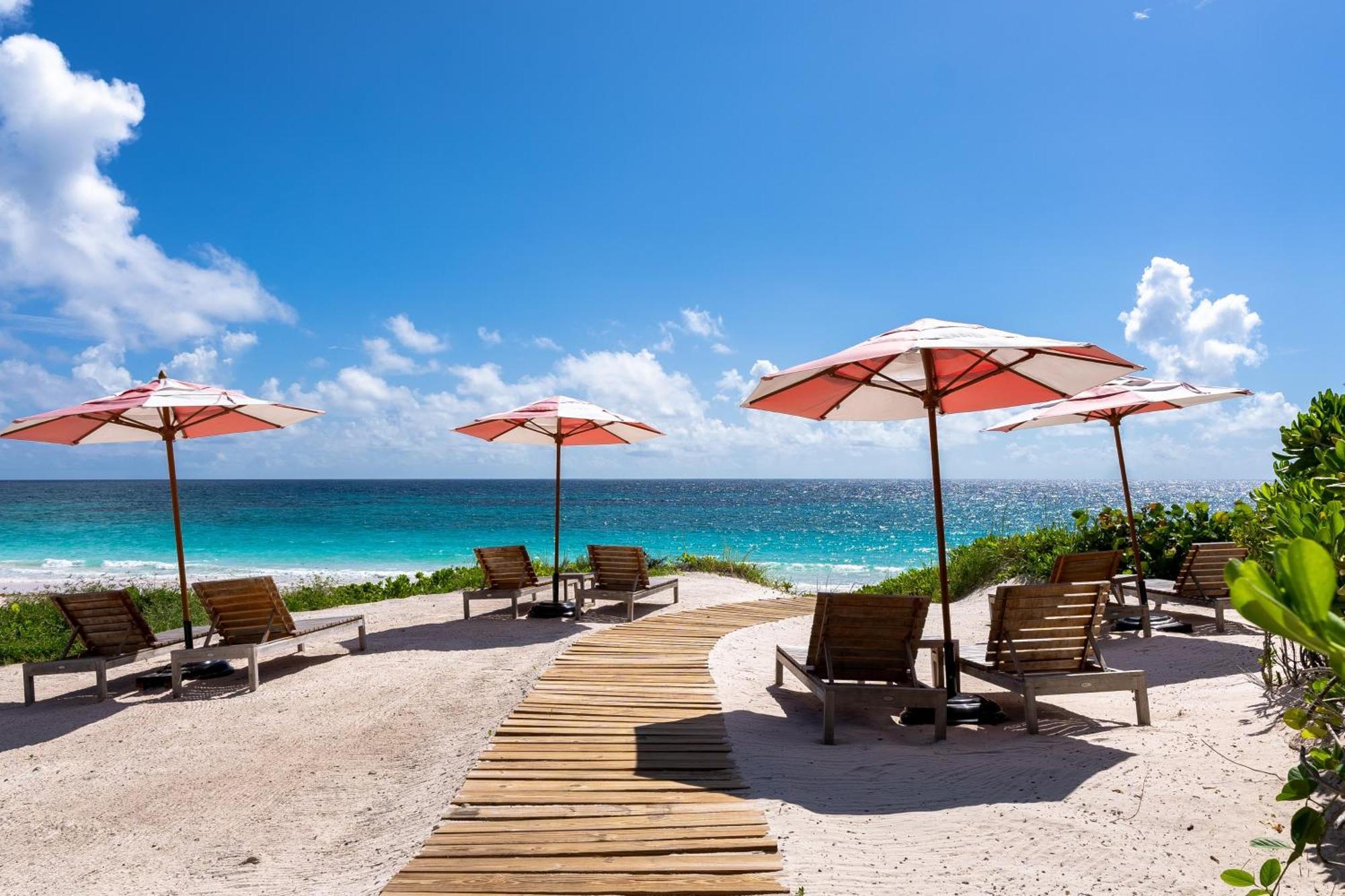 Pink Sands Resort Dunmore Town Екстериор снимка